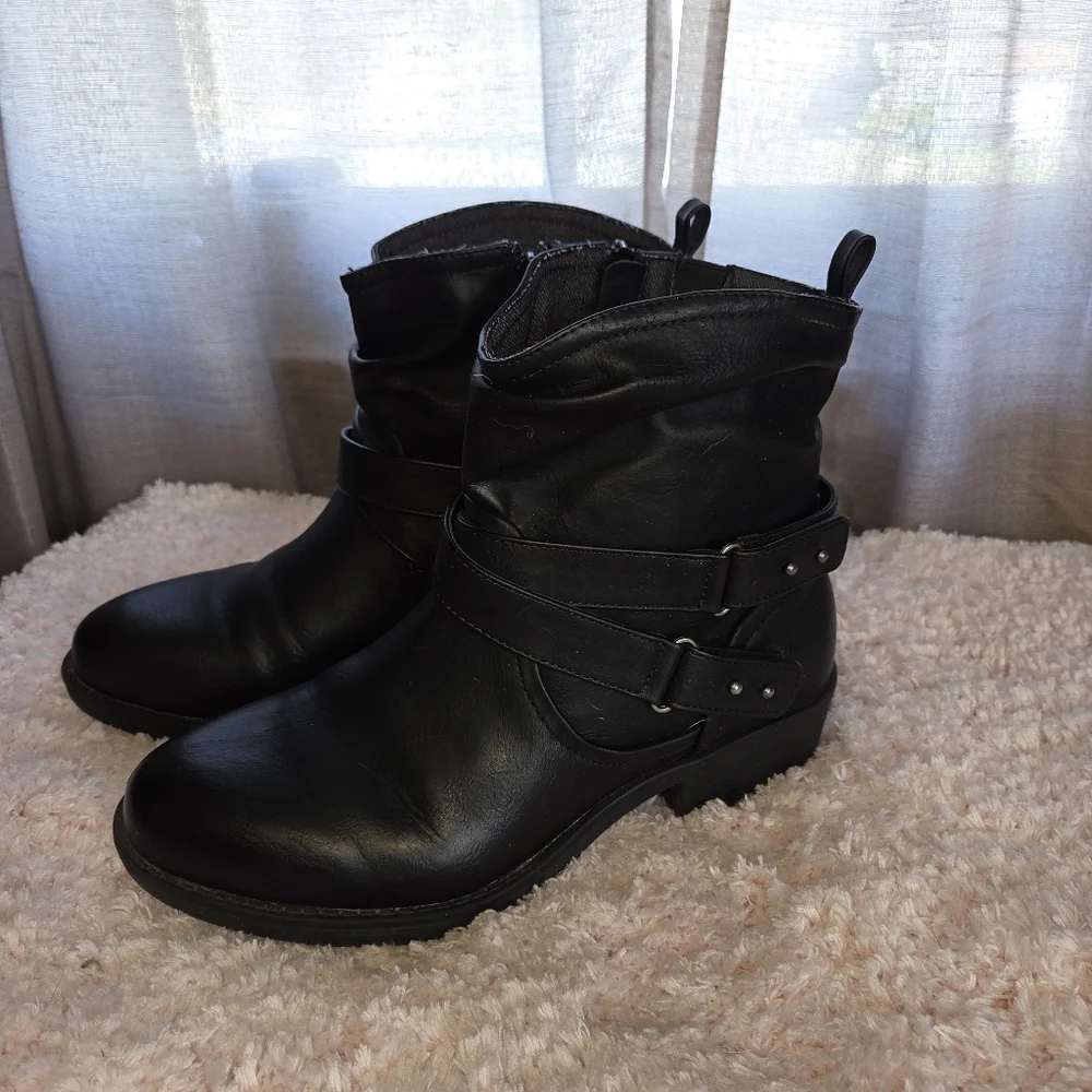 Torrid 9.5ww extra wide Black Women's Ankle Boots with Buckle Strap